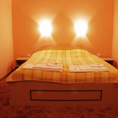 Hotel Tourist Center Momina Krepost Weliko Tarnowo Exterior foto