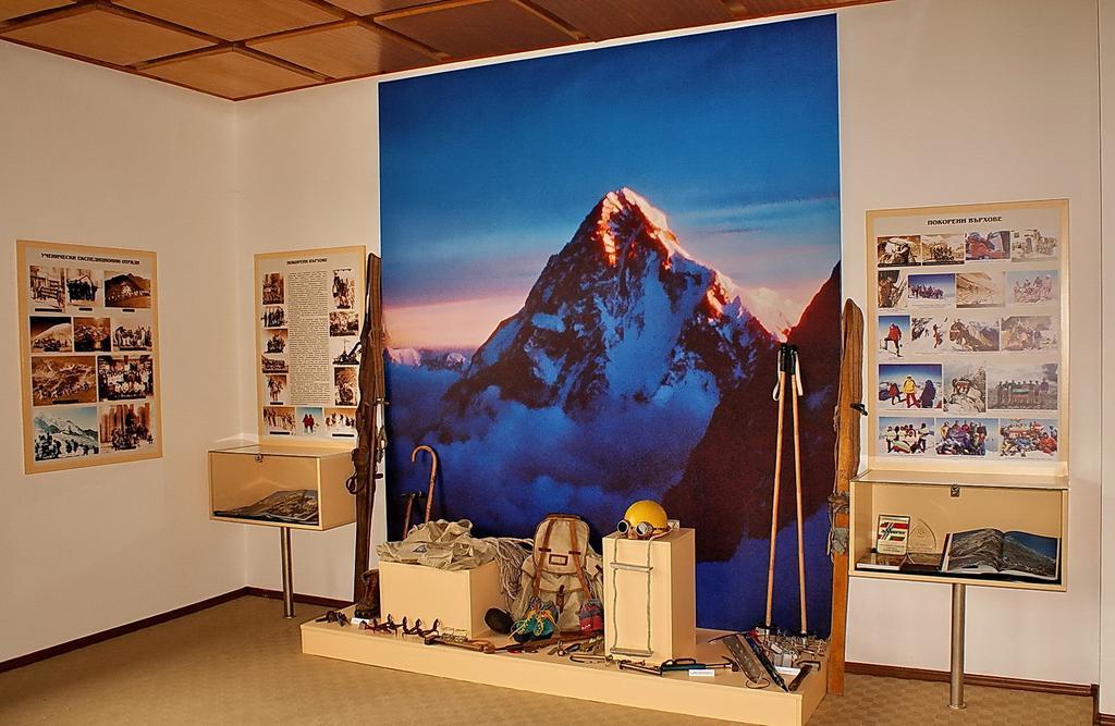 Hotel Tourist Center Momina Krepost Weliko Tarnowo Exterior foto