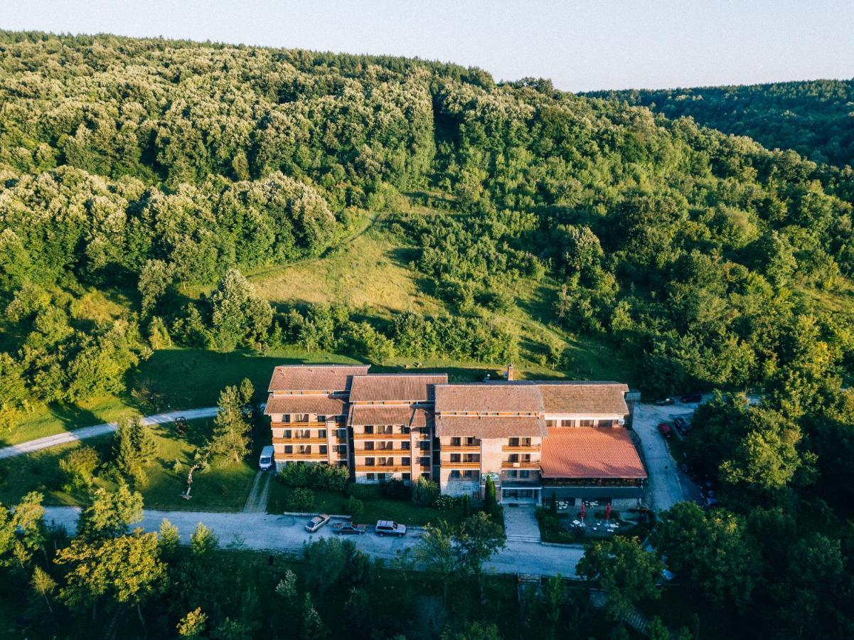 Hotel Tourist Center Momina Krepost Weliko Tarnowo Exterior foto